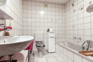 Chice Dachgeschosswohnung in gepflegtem Haus Nähe Universität – Trier – Vorschaubild 15