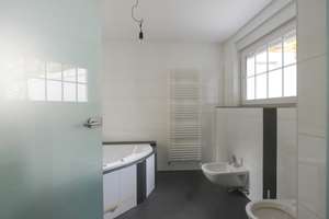 Luxuriös Saniertes Ein/ Zweifamilienhaus – Die vollständige Adresse der Immobilie erhältst du vom Anbieter., 58095 Mittelstadt, Hagen – Vorschaubild 3
