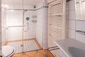 Großzügiges Mehrgenerationenhaus mit Traumgarten in Duisburg-Röttgersbach – Die vollständige Adresse der Immobilie erhältst du vom Anbieter., 47167 Röttgersbach, Duisburg – Vorschaubild 21
