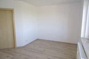 Sehr schöne 2-Raum-Whg (ca. 60 m²) mit Fensterbad, W-Balkon und Stellplatz – Sachsenring 23, 9127 Gablenz, Chemnitz – Vorschaubild 19