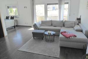 Gute Rendite: Vermietete 2,5 Zimmer Wohnung mit Balkon in kleiner und ruhiger Wohneinheit
