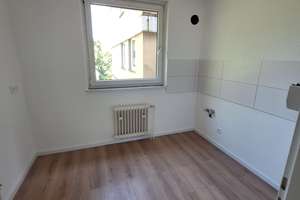 3 Zimmer Wohnung mit Balkon und Aufzug in der 4. Etage – 44309 Brackel (Ortsteil), Dortmund – Vorschaubild 4