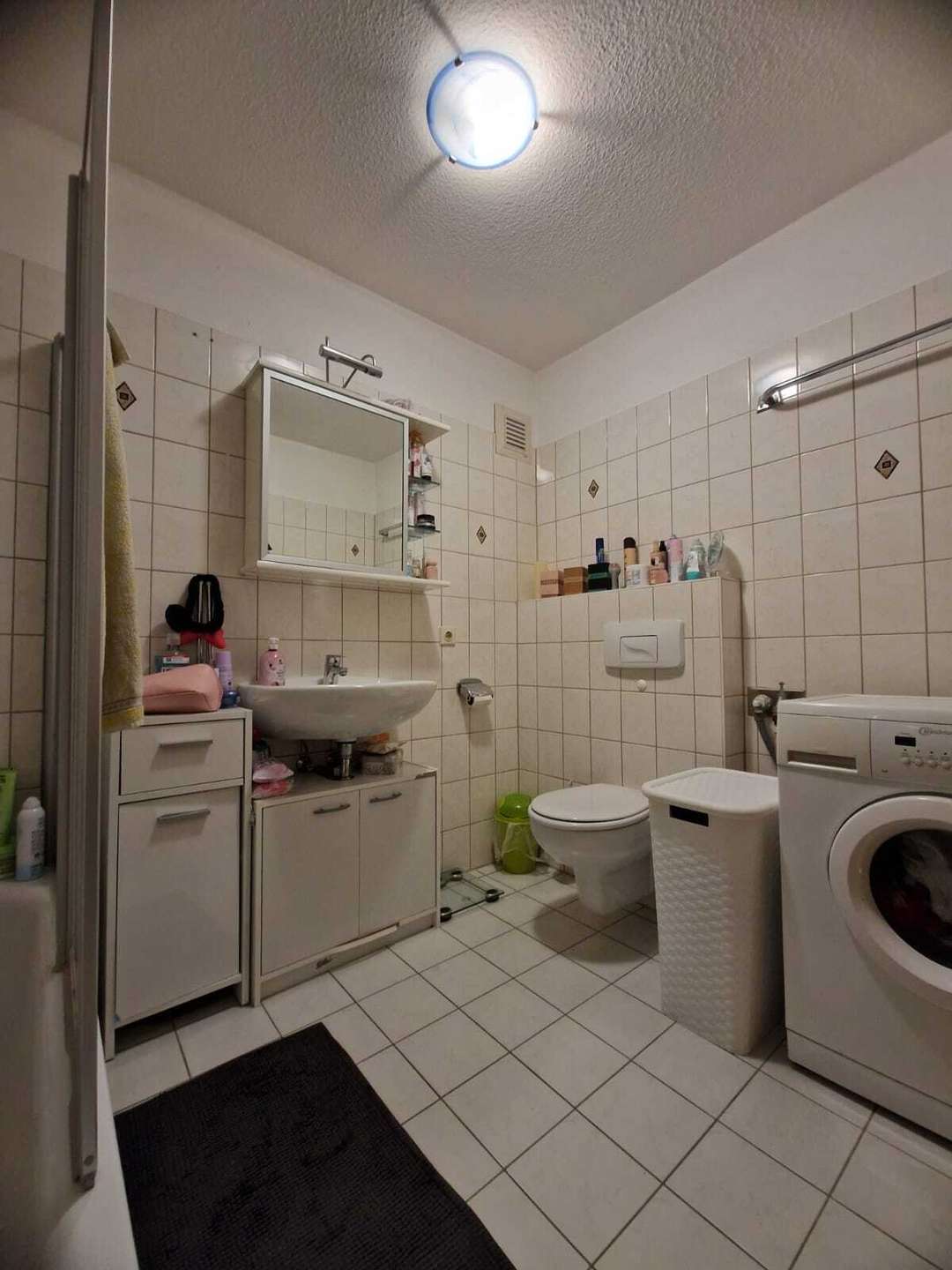 Immobilie in Ranis - Charmante Dachgeschosswohnung mit Balkon und Stellplatz - Bild 2