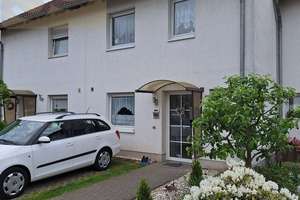 Familienfreundliches Reihenmittelhaus in ruhiger Lage – mit Carport – Die vollständige Adresse der Immobilie erhältst du vom Anbieter., 39646 Oebisfelde – Vorschaubild 1