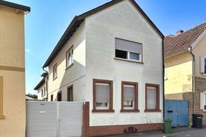 "Charmantes Einfamilienhaus mit Potenzial in Wachenheim"  – Die vollständige Adresse der Immobilie erhältst du vom Anbieter., 67157 Wachenheim an der Weinstraße – Vorschaubild 1