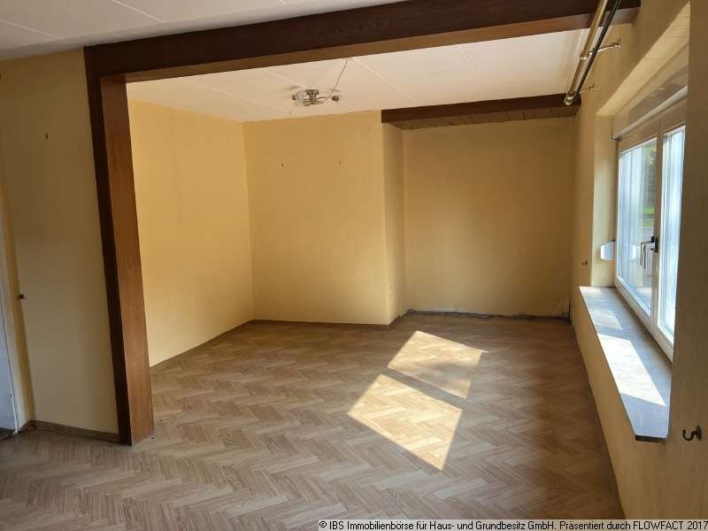 Immobilie in Gerabronn - Die Lage macht´s: Älteres Einfamilienhaus in guter Wohnlage mit schönem Gartengrundstück - Bild 8