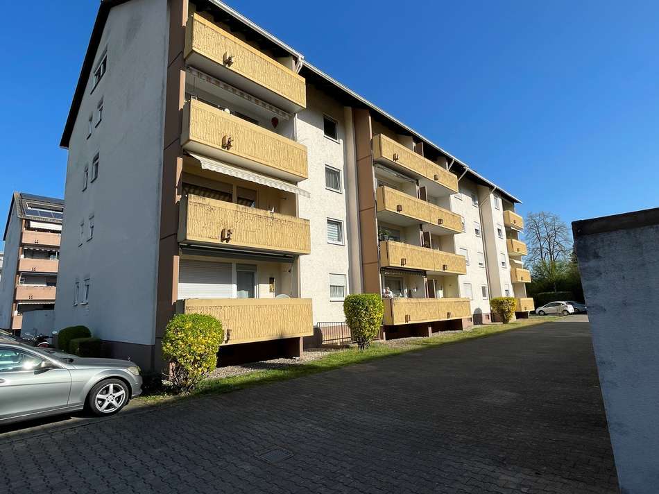 Rückseite mit Balkon