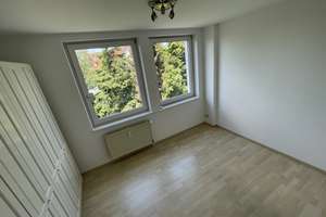 Helle 2 - Zimmer Wohnung mit Balkon EBK in Brackwede – Die vollständige Adresse der Immobilie erhältst du vom Anbieter., 33647 Brackwede, Bielefeld – Vorschaubild 2