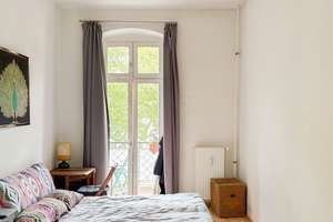 Großzügige Altbauwohnung mit sonniger Terrasse im Herzen von Friedrichshain – Die vollständige Adresse der Immobilie erhältst du vom Anbieter., 10243 Friedrichshain, Berlin – Vorschaubild 2