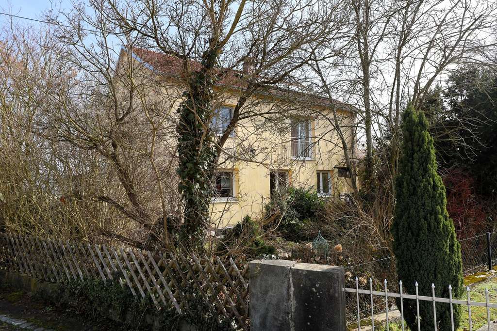 Immobilie in Haldenwang - Ruhe und Effizienz: Viel Platz 
Pelletheizung und Solarthermie - Bild 0