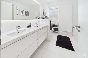 Hochwertige 3-Zimmer-Wohnung mit Balkon, EBK und TG in Regensburg Süd – Die vollständige Adresse der Immobilie erhältst du vom Anbieter., 93051 Kumpfmühl-Ziegetsdorf-Neuprüll, Regensburg – Vorschaubild 8