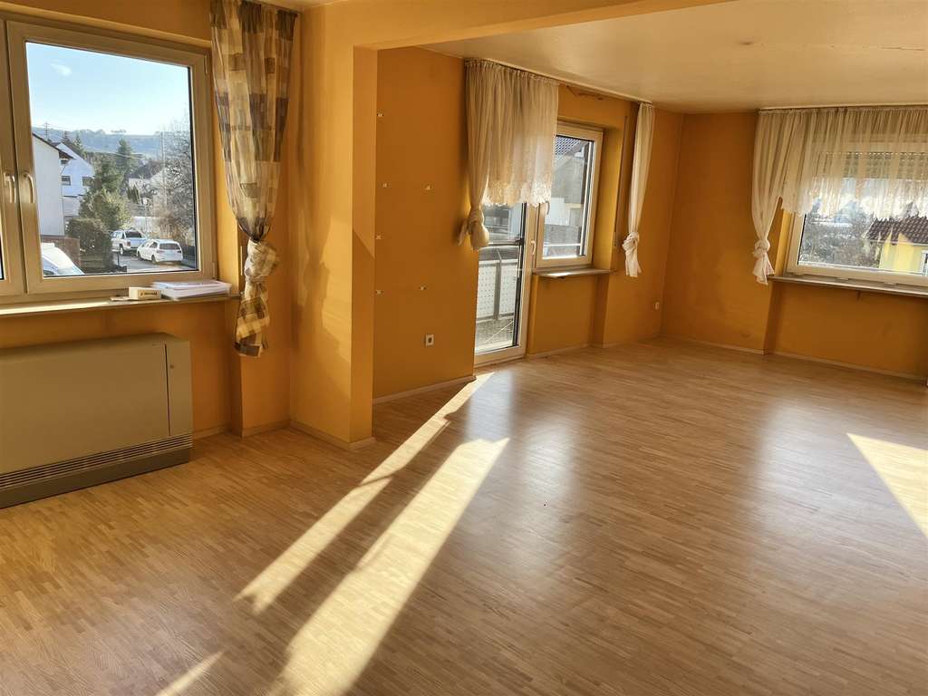 Immobilie in Tauberbischofsheim - teilweise modernisiertes Mehrfamilienhaus in guter Lage von Tauberbischofsheim - Bild 3