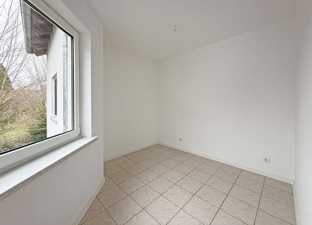 Immobilie in Staufenberg - Klein & fein mit viel Sonnenlicht - 
sofort verfügbare Eigentumswohnung in Feldrandlage - Bild 4