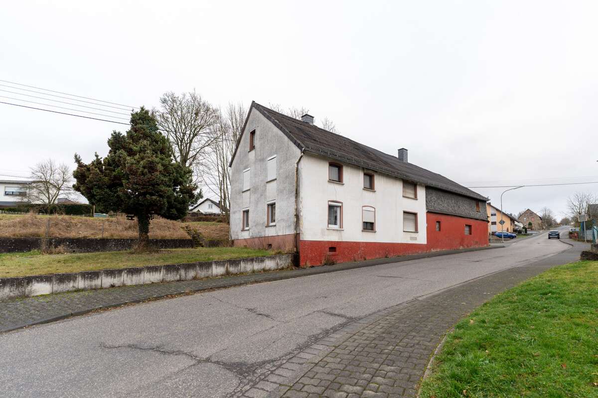 Wohnhaus mit großem Grundstück und viel Potenzial!, Westerwaldkreis – Bild 2