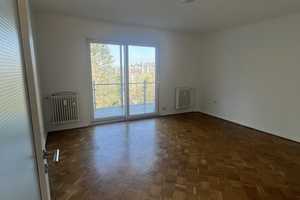 Ansprechende 4-Raum-Wohnung mit Balkon in Siegens bester Lage mit Blick ins Grüne – Siegen-Wittgenstein (Kreis) – Vorschaubild 11