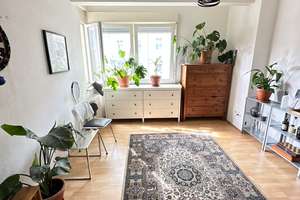 Helle 2-Zimmer-Wohnung mit Einbauküche im Herzen von Düsseldorf