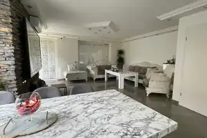 Exklusives Wohnen auf großem Grundstück mit ca. 167m², 7 Zimmern, Garten, Vollkeller, Sauna etc. – Hamburg – Vorschaubild 40