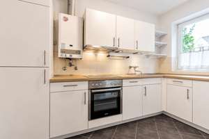 Ein Spaziergang zur Elbe - Reihenhaus mit Modernisierungsbedarf in bester Lage! – Die vollständige Adresse der Immobilie erhältst du vom Anbieter., 22605 Othmarschen, Hamburg – Vorschaubild 8