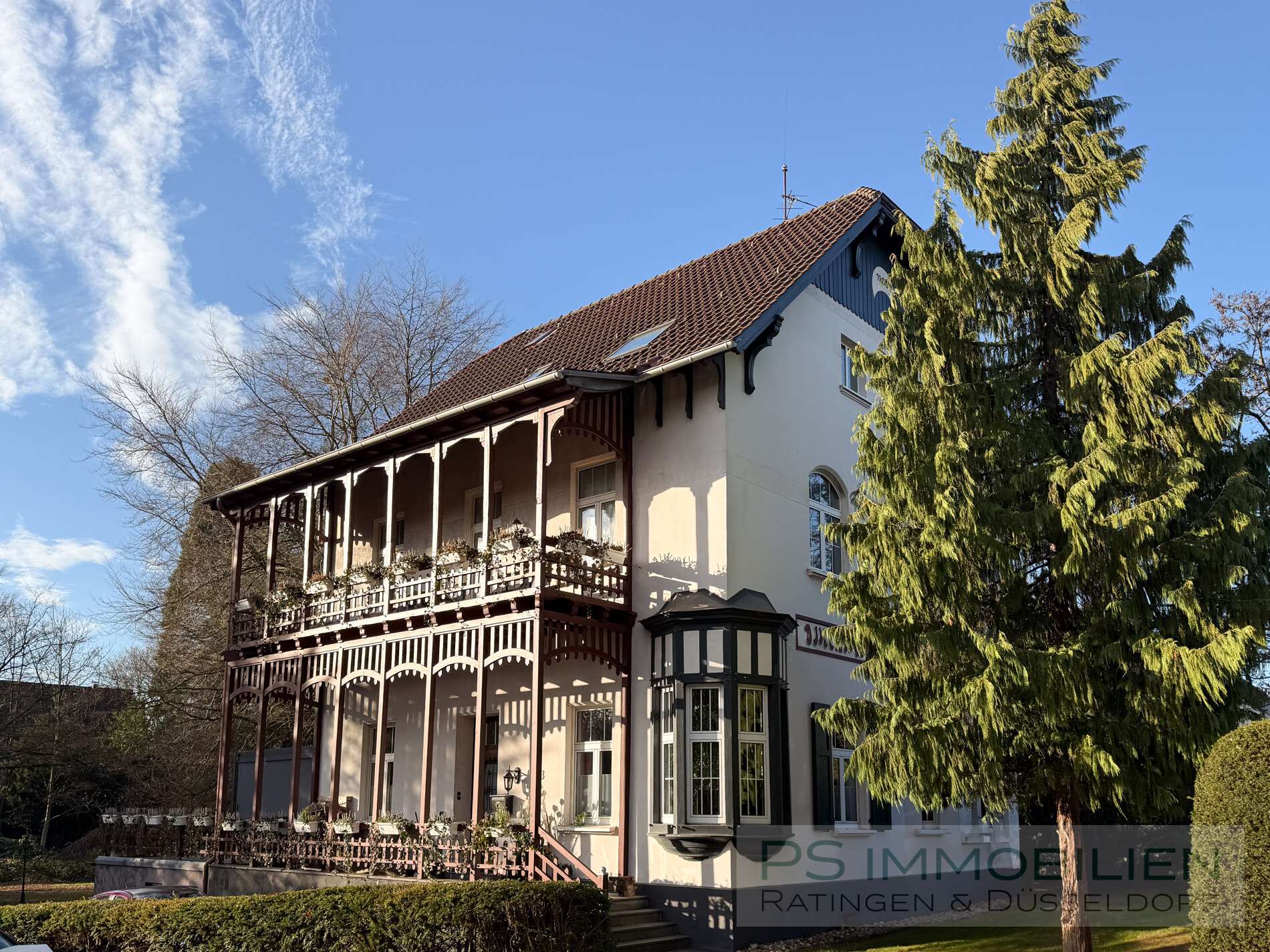 Denkmalgeschützte Villa mit parkähnlichem Grundstück im Herzen von Hösel, Mettmann Kreis – Bild 1