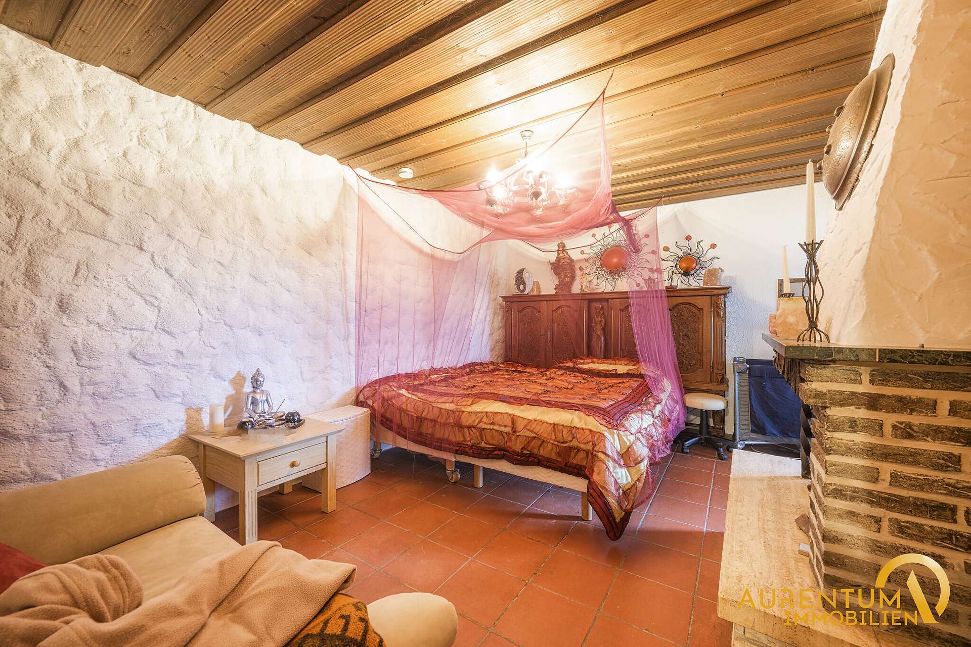 Immobilie in Bruckberg - SOFORT FREI: Großzügiger Bungalow mit Einliegerwohnung, weitläufigem Grundstück und einmaligem Blick - Bild 11