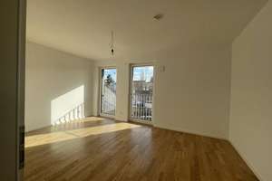Helle 2-Zimmer Wohnung mit Balkon im 1. OG in Berlin-Weißensee – Pistoriusstraße 35, 13086 Weißensee, Berlin – Vorschaubild 1