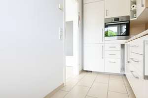 Blick ins Grüne: barrierearme Single - Wohnung m. XL-Balkon, Aufzug & Stellplatz in Premium Wohnlage – Schweriner Str. 3, 46145 Alsfeld, Oberhausen – Vorschaubild 6
