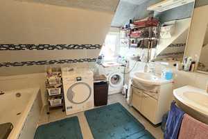 ++ MEHRFAMILIENHAUS IN ZENTRALER LAGE! ++ VIEL PLATZ! ++ AUSBAUPOTENTIAL VORHANDEN! ++ – Heilbronn (Kreis) – Vorschaubild 7