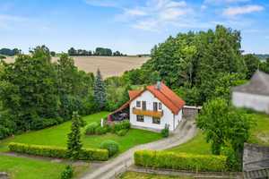 Wohnen im Grünen! Einfamilienhaus mit sagenhaftem Grundstück – Biberach (Kreis) – Vorschaubild 1
