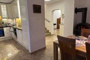 Spacious Family Townhouse in Haimhausen – Fully Renovated, near BIS