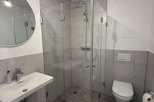 Neubau 1 Zi. EG-Wohnung mit EBK +TG Stellplatz + Keller nahe Klinikum/Uni  – Waldweidenweg 9, 93053 Oberisling-Graß, Regensburg – Vorschaubild 16