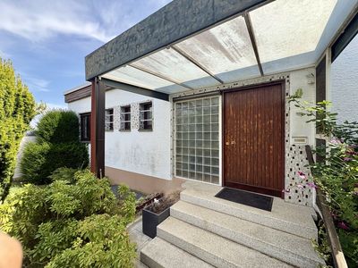 „Raumwunder“ – Freistehendes Einfamilienhaus voller Möglichkeiten in begehrter Lage von WI-Klarentha