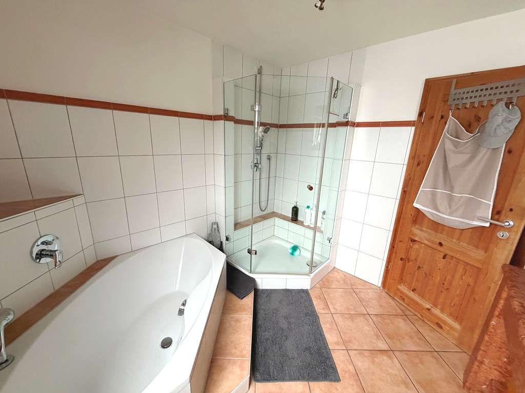 Immobilie in Althütte - 3-Familienhaus mit vielseitig nutzbarer Gewerbefläche in Althütte - Bild 19