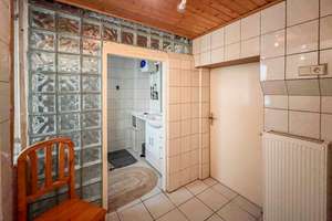 Gepflegtes 5-Zi.-Haus mit Garten und Gewerbeeinheit zur flexiblen Nutzung – Die vollständige Adresse der Immobilie erhältst du vom Anbieter., 6231 Bad Dürrenberg – Vorschaubild 12