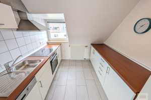 Großzügige Dachgeschoß-Wohnung in Derendorf – Kriegerstr. *, 40468 Düsseldorf – Vorschaubild 6