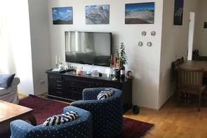 Modernisierte Wohnung mit drei Zimmern am Goetheplatz 