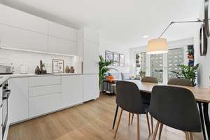 Mitte Design-Juwel: Bezugsfrei, voll renoviert & möbliert mit Fernsehturm-Blick – Kleine Alexanderstraße 7, 10178 Mitte (Ortsteil), Berlin – Vorschaubild 4