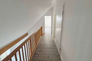 Dachgeschoss-Wohnung auf 2 Ebenen** 4 Zimmer + 2 Bäder + viel Platz – Gisperslebener Straße 41, 99089 Ilversgehofen, Erfurt – Vorschaubild 8