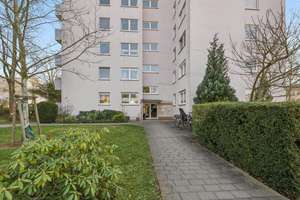 Attraktive, vermietete 2,5 Zimmerwohnung mit Stellplatz und Loggia in zentraler Lage von Darmstadt – Die vollständige Adresse der Immobilie erhältst du vom Anbieter., 64287 Darmstadt-Nord, Darmstadt – Vorschaubild 2
