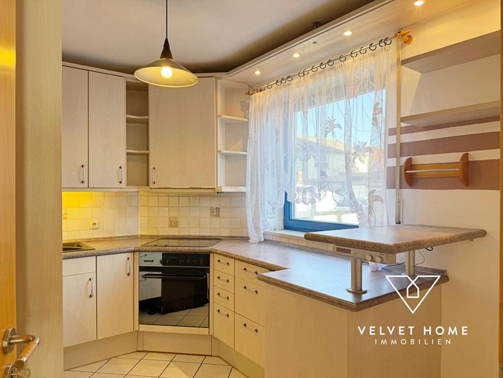 Immobilie in Kissing - Gepflegtes Reiheneckhaus mit kleinem Garten & Garage in gut angebundener Lage in Kissing - Bild 1