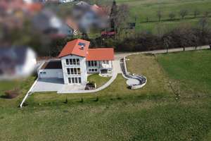 Ihr Rückzugsort im Grünen – neuwertiges und exklusives Einfamilienhaus mit ELW und Weitblick – Die vollständige Adresse der Immobilie erhältst du vom Anbieter., 96123 Litzendorf – Vorschaubild 25