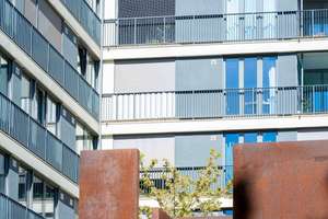 Architektur-Highlight am Mauerstreifen: Balkone, Sichtbeton, Privatsphäre & Weitblick – Die vollständige Adresse der Immobilie erhältst du vom Anbieter., 10435 Mitte (Ortsteil), Berlin – Vorschaubild 52