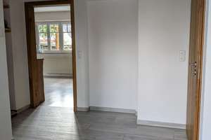 Einfamilienhaus mit Einliegerwohnung, Swimming Pool und idyllischem Garten – Eichendorffstraße 2, 89423 Gundelfingen an der Donau – Vorschaubild 8