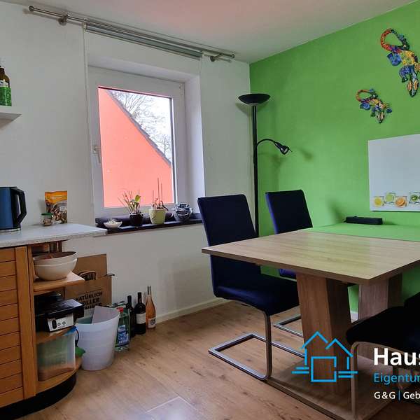 *** schöne WG-geeignete 2-Zimmer-Wohnung ***