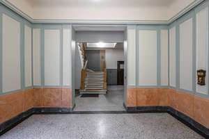 Genehmigte Kurzzeitvermietung: 3-Zimmer-Erdgeschosswohnung in historischem Ensemble – Caseler Straße 2, 13088 Weißensee, Berlin – Vorschaubild 2