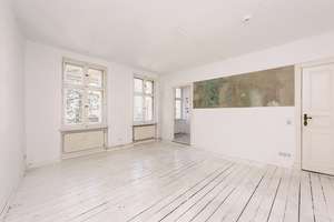 Sofort bezugsfreie 1 Zimmer Wohnung im sanierten Altbau mit Dielen und Fahrstuhl  (provisionsfrei) – Schustehrusstraße 29, 10585 Charlottenburg, Berlin – Vorschaubild 7