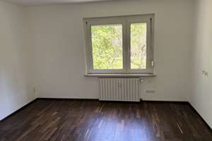 Absolut ruhige 3-4 Zi.-Wohnung direkt am Park - Südbalkon - Hobbyraum -Einzelgarage Mü-Milbertshofen – Milbertshofenerstraße 57 B, 80807 Milbertshofen, München – Vorschaubild 9