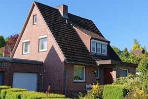 Schmuckes Einfamilienhaus mit Wintergarten und Garage – Steinburg (Kreis) – Vorschaubild 1