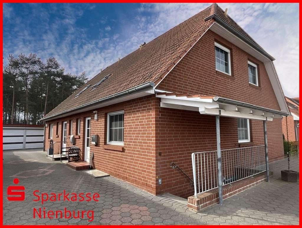 Immobilie in Eystrup - Elegantes Mehrgenerationenhaus – Zwei separate Wohnungen in guter Lage - Bild 0