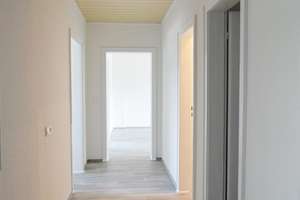 Helle 4- Zimmer-Familien-Wohnung mit  Balkon  und Stellplatz und viel Grün #Nähe Krefeld-Hüls# – Hülser Str. 713, 47803 Inrath/Kliedbruch, Krefeld – Vorschaubild 10