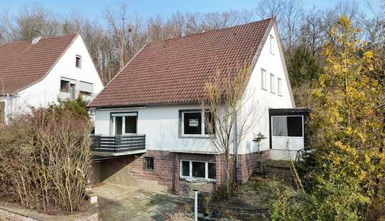 Bild von *reduziert* Historisches Einfamilienhaus mit großem Garten und Carport